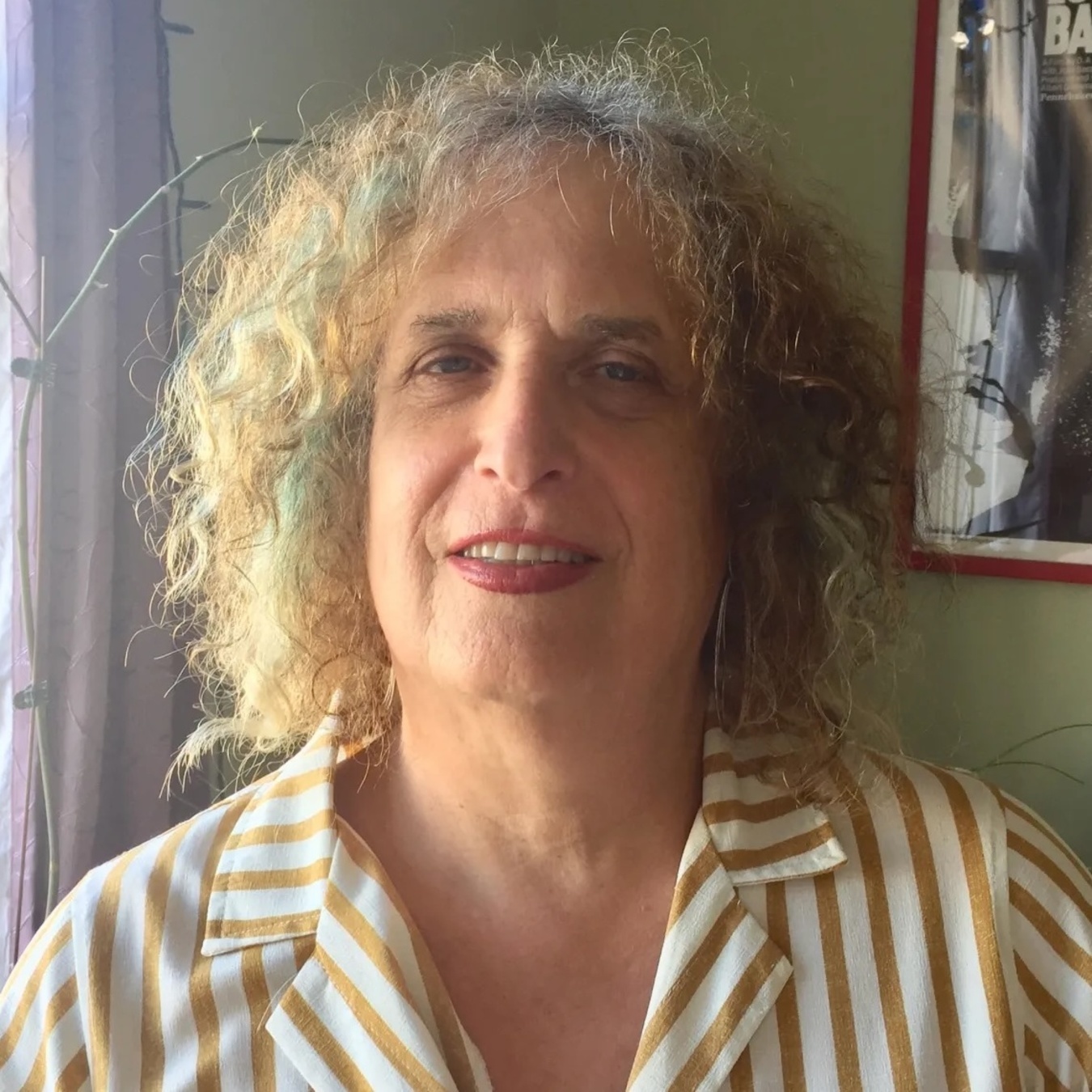 Headshot of Jeanna Eichenbaum