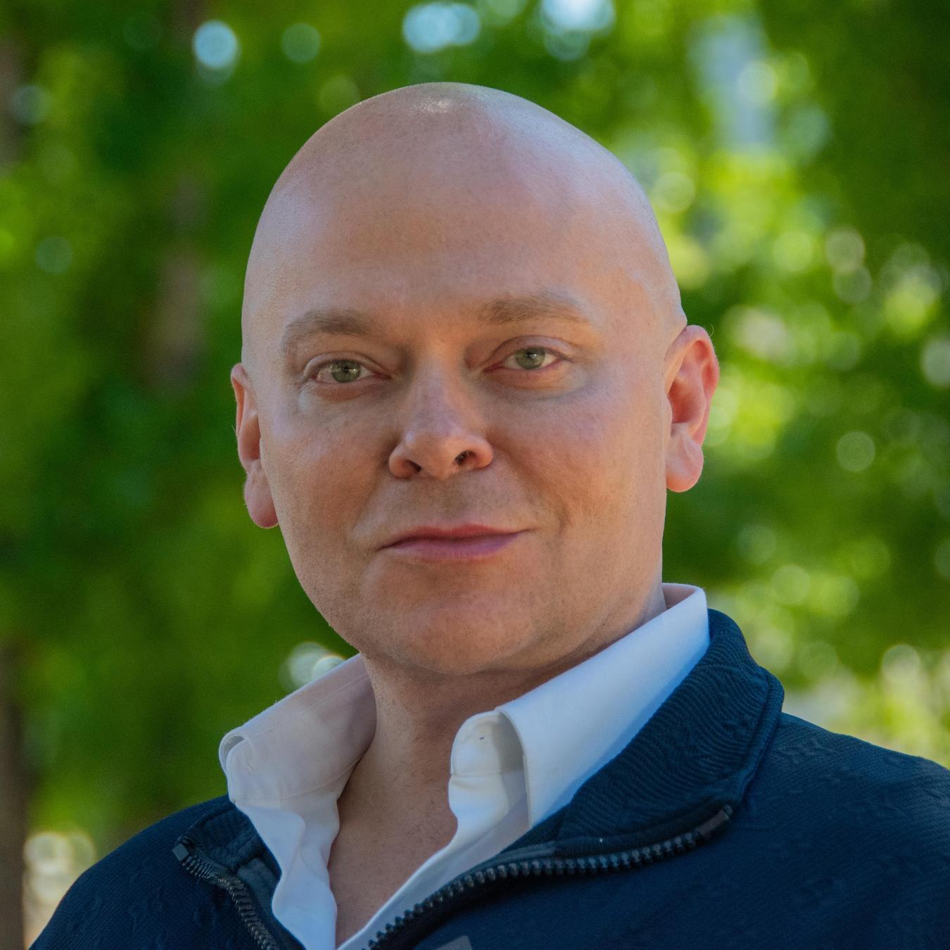 Headshot of Chris Walling