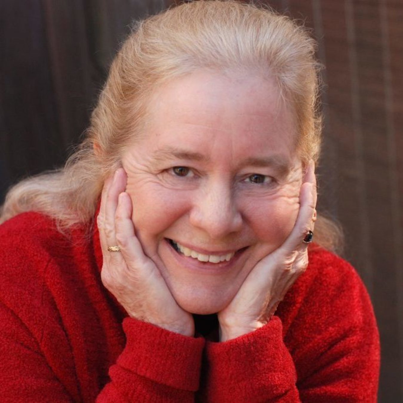 Headshot of Mary Mackey