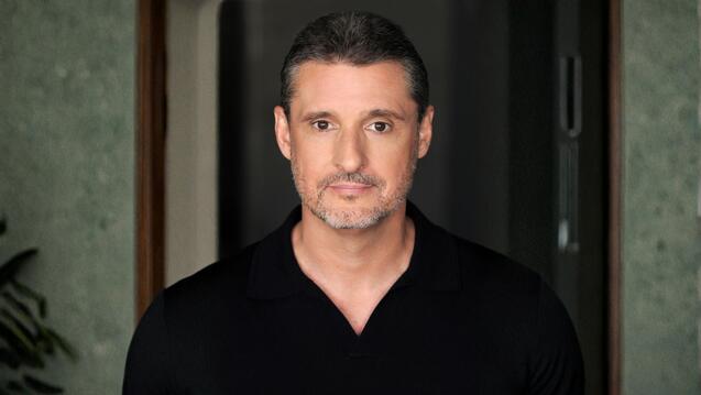 Headshot of Drew Dellinger