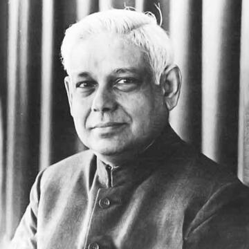 Portrait photo of Haridas Chaudhuri