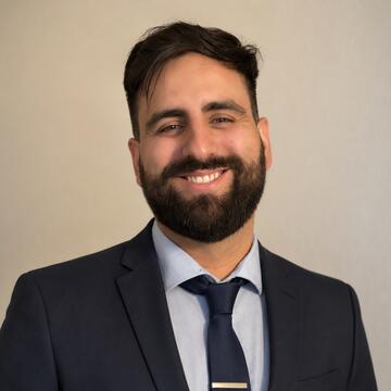 Headshot of Alejandro Perez