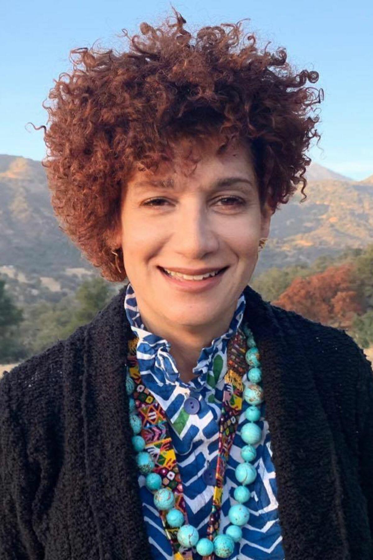 Headshot of Myriam Savage